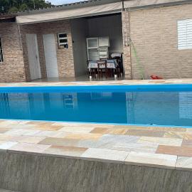 Casa aconchegante a 5min a pé da praia de Boracéia!