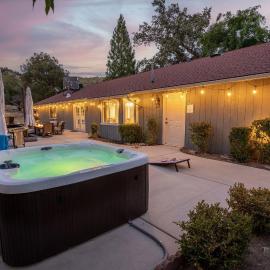 Moonrise Retreat, SPA, Near Yosemite & Bass Lake