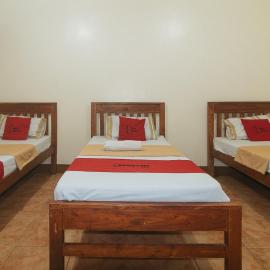 RedDoorz @ Plaza La Paz Iloilo City