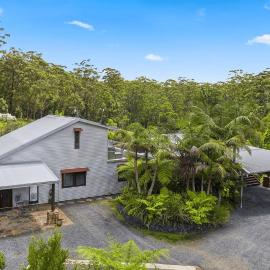 Coffs Coast Mountain Retreat - House, hotel en Lowanna