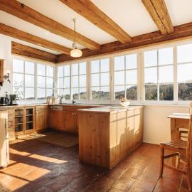 Das KRANACH 28 Weinberg Hideaways mit Whirlpool und Sauna, Hotel in Fötschach