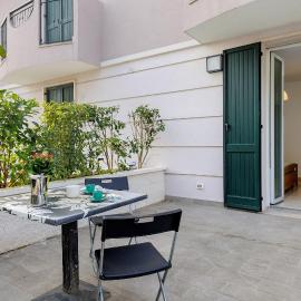 Condo-Micio Luna, hotel in Villafranca di Verona