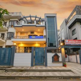 FabHotel Silver Stone