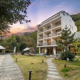 GuCHI Luxury Mountain B&B, hotel in Fuchunjiang