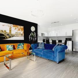 4-BR House Near-Harry Potter-SkyStudios-Sleep 8 & Work Stays、ボアハムウッドのホテル
