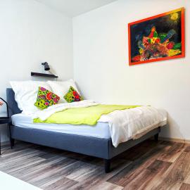 2-SZ-Dachgeschoss-Apt - 4 getrennte Schlafplätze - Nähe HBF & Messe DUS