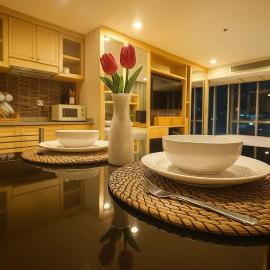 Modern Suite near BTS Nana Netflix Sky View, hotel u gradu 'Makkasan'