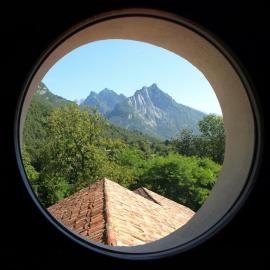 Attic loft with park in the shadow of the Dolomites