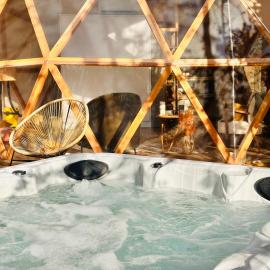 La bulle d'Ostara, hotell sihtkohas Saint-Georges-Montcocq