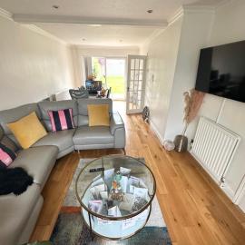 Single room in Croydon luxury spacious home, hotel in Chelsham
