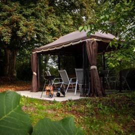 Le Petit Mona Elowen, Hotel in Civaux