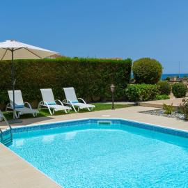 Seaview Villa Mia, מלון בלאצ'י