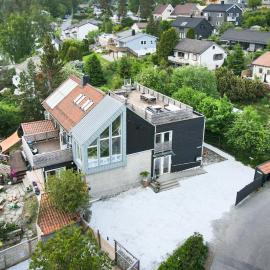 Attic apartment in villa with rooftop terrace