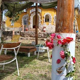 Hospedaje La Casona de los Paredones, hotel i Charbonier