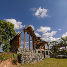 Poeme Chalet, ξενοδοχείο σε Râșca