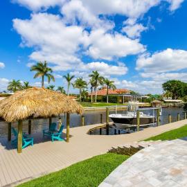 Kokomo-Modern Home with Tiki Hut