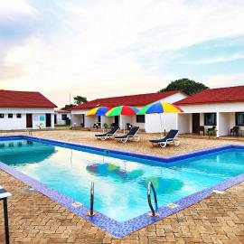 The Haven Sun N' Fun Hotel, hotel i Elephant Island