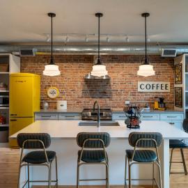 The 1913 - newly renovated historic downtown loft, hotel in De Pere