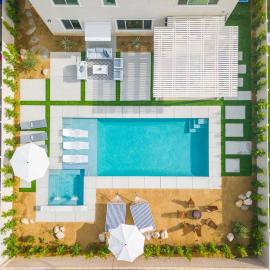 Queen of the Desert - 7br Pool home festivals, hotel in Coachella