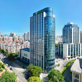Holiday Inn Qingdao City Center by IHG, hôtel à Qingdao