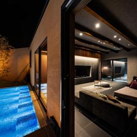 BLUE BLACK blue black, hotel u gradu Karacu