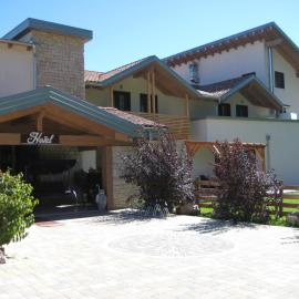 RTA Hotel Le Vallene, hotel en Terlago