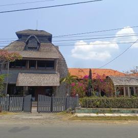 Chody House, hotel in Jepara