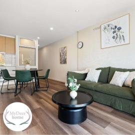 2BR CBD Apt Swimming Pool Sauna SPA CBD