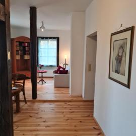 Gemütliche Wohnung in historischem 700 Jahre altem Kulturdenkmal, 62qm, hotell i Hardegsen