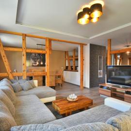 Alter Balken-Neuer Glanz - Ferienhaus Luna im Herzen Suhl Heinrichs, hotel a Suhl