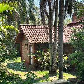 Hotel Cabañas Del Parque，奧韋拉的飯店