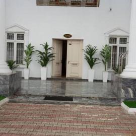 Reina Villa Hotel