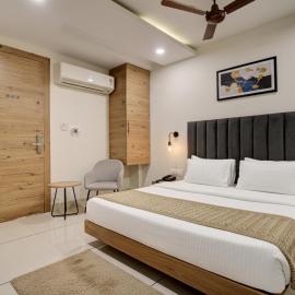 Hotel Sukoon By Manjeet Near Bhopal Railway Station, hotel en Bhopal