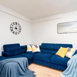 5 Bedroom House with 12 Beds, Garden and Driveway, Sheffield