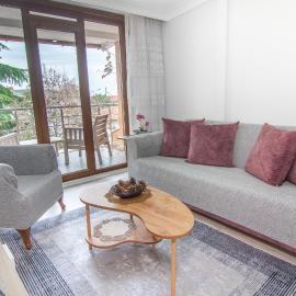 Cozy 1BR & Sofabed with Two Inviting Balconies، فندق في بيليكدوزو