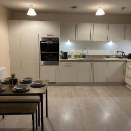 2 Bed Apartment Free Parking Close to Gatwick, hotel en Copthorne