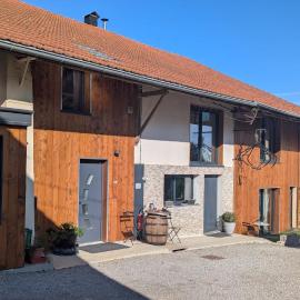 Domaine de la Griffe - Chambres d'hôtes "Roche Parnal", Hotel in La Roche-sur-Foron