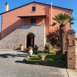 Lovely Apartment In Cecina