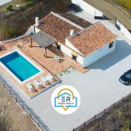 Evans Realty CH Casa Rural Piscina Vistas top