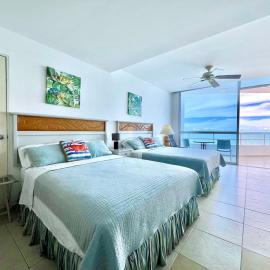 Encantador estudio frente al mar en Coronado Bay, hotel in Las Lajas