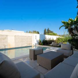 Viesnīca Villa Oasis Chotrana pilsētā La Soukra