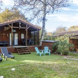 Chalet 809 tout confort en lisière de forêt, hotel in La Teste-de-Buch