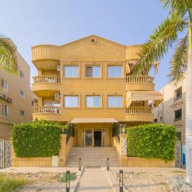 Villa 53 Luxury Suites by Pharaohs Hospitality, hotell i Sheikh Zayed