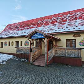 Domek nad wodospadem, hotel u gradu Hoholov