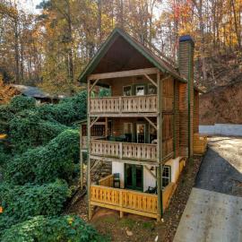 New Mtn&City Views Hot Tub Sauna Arcade Pool, ξενοδοχείο σε Helen