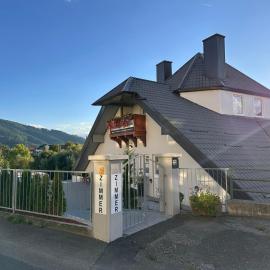 Lisingtal Economy Rooms, hotel in Hinterlainsach