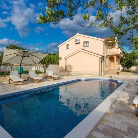 Villa Tina with Swimming Pool, Tennis court, Games room, Sauna, Gym, BBQ