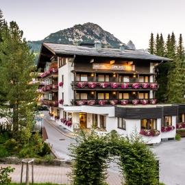 Hotel Dachstein, hotel ve Filzmoosu