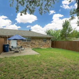 Fenced Yard - Garage - Workspace - Pet Friendly
