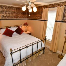 The Tub Room at The Historic Eureka Inn and Event Center, hotel in Jonesborough